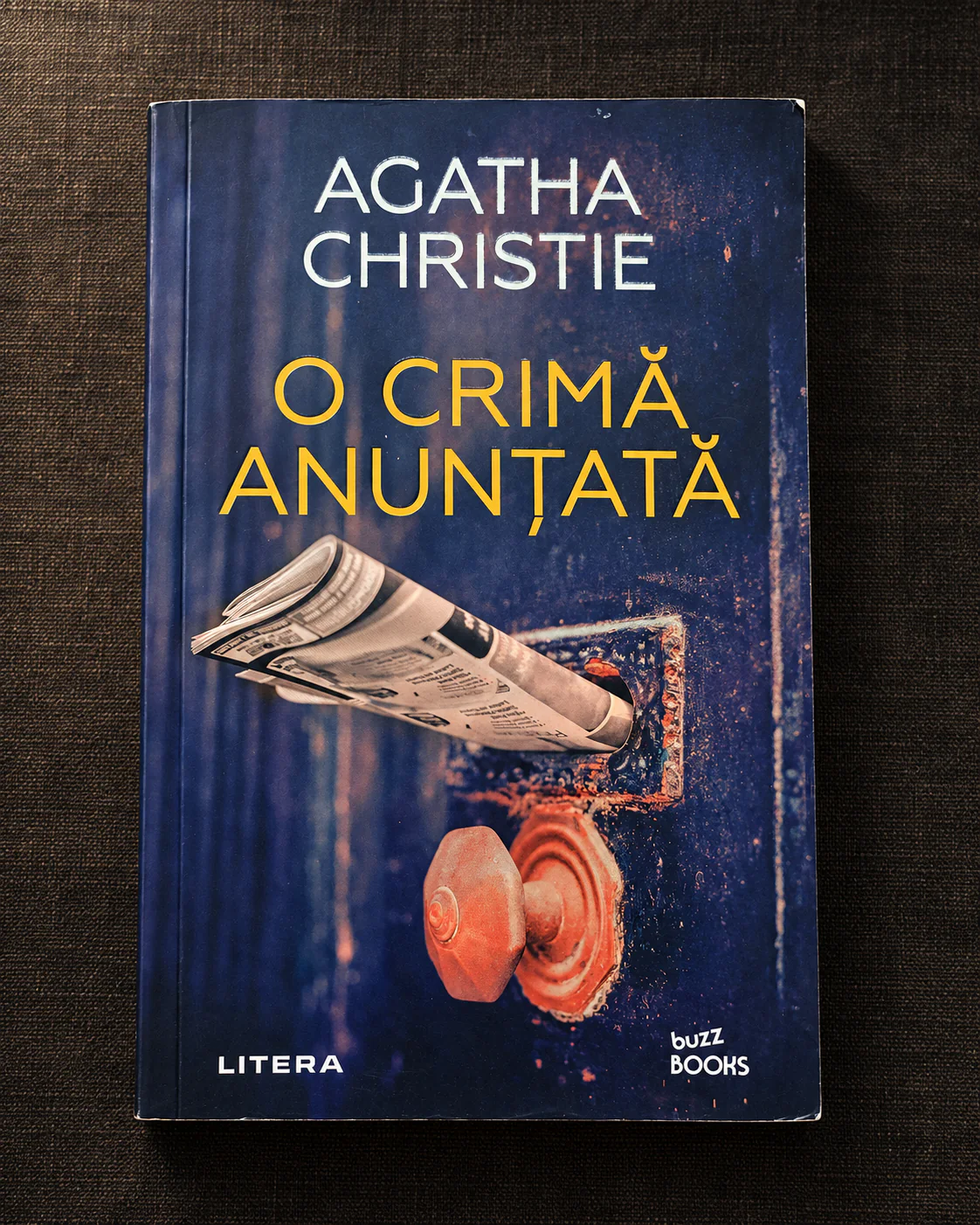 Coperta cărții O crimă anunțată de Agatha Christie