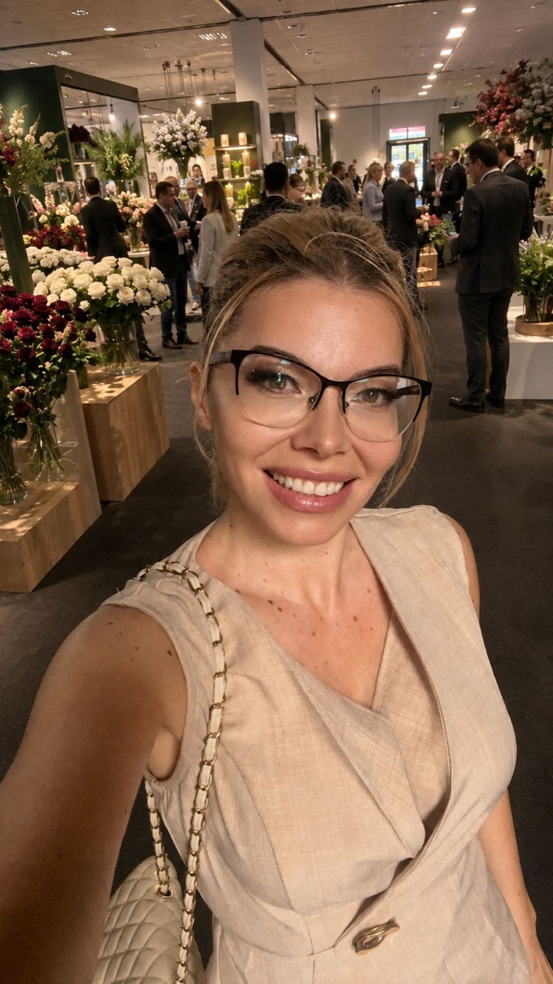 Ioana Dosinescu la un eveniment internațional al industriei floristice